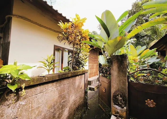 Cozy Private In Penestanan Villa